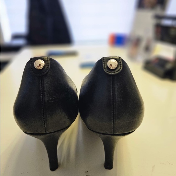 Michael Kors Pumps - Picture 3 of 4